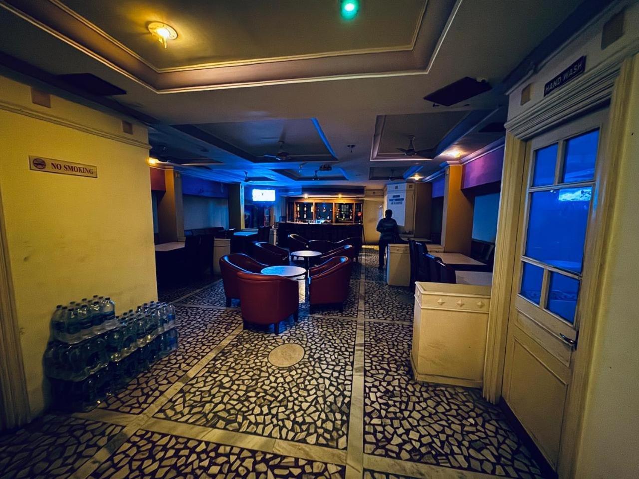 Hotel Priya Towers Nāmakkal Eksteriør billede