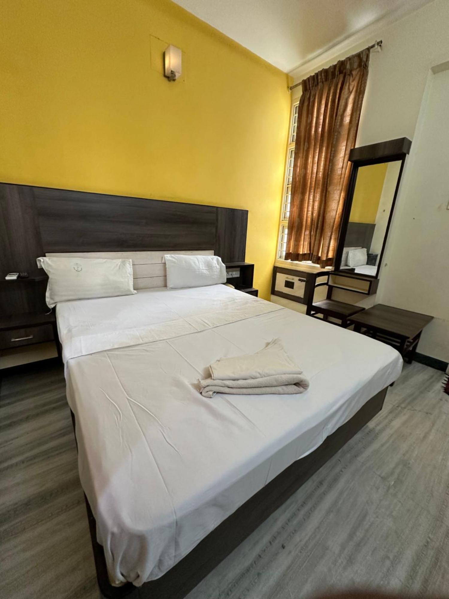 Hotel Priya Towers Nāmakkal Eksteriør billede